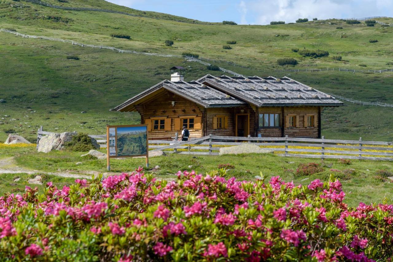 Berglandhotel Untertheimerhof Villandro Bagian luar foto