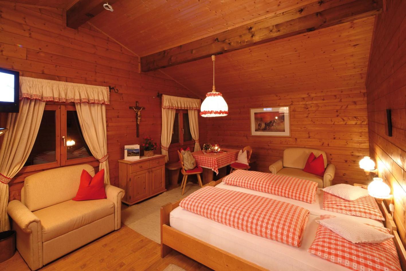 Berglandhotel Untertheimerhof Villandro Bagian luar foto